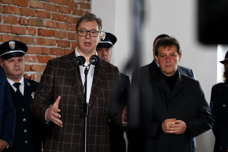 Vučić and Gašić.